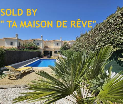 VENDIDA PELA 'TA MAISON DE RÊVE'
