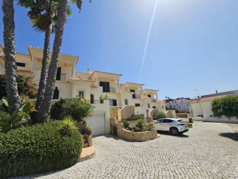 VENDIDA PELA 'TA MAISON DE RÊVE'
