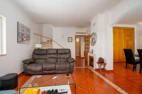 Moradia em condomínio privado, perto de Vale do Lobo