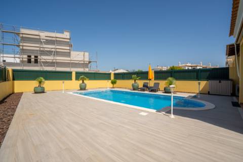 Moradia em condomínio privado, perto de Vale do Lobo
