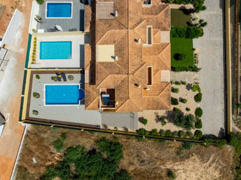 Moradia em condomínio privado, perto de Vale do Lobo