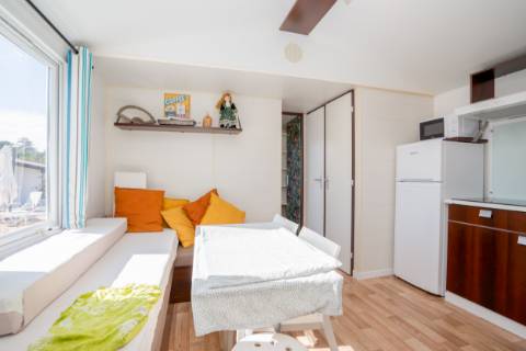 Moradia térrea de 3 quartos e piscina