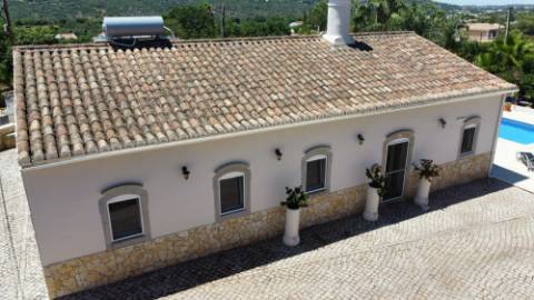 Moradia Tradicional Térrea 3 quartos e piscina