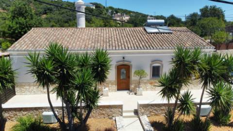 Moradia Tradicional Térrea 3 quartos e piscina