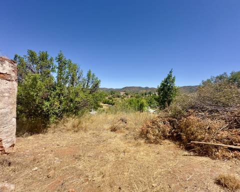 Casa tradicional para renovar I 352 m2 I 3,250 m2 de terrenoI Querença, Loulé