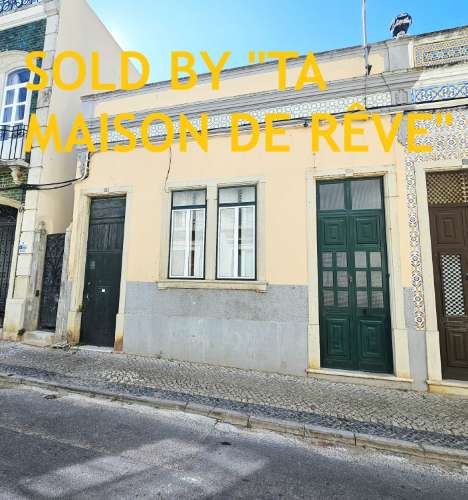 VENDIDA PELA 'TA MAISON DE RÊVE'