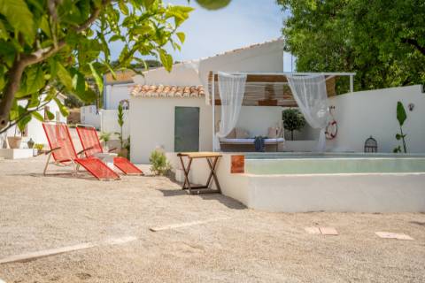 Quinta renovado com muito gosto e vista mar