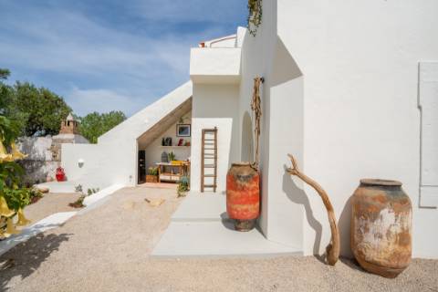 Quinta renovado com muito gosto e vista mar