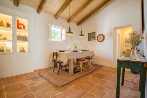 Quinta renovado com muito gosto e vista mar