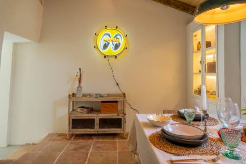 Quinta renovado com muito gosto e vista mar