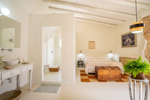 Quinta renovado com muito gosto e vista mar