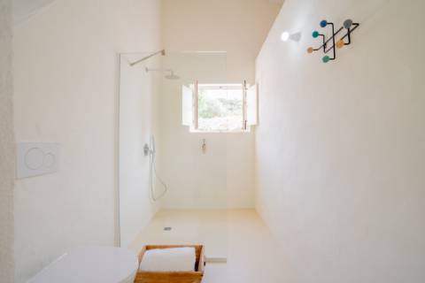 Quinta renovado com muito gosto e vista mar