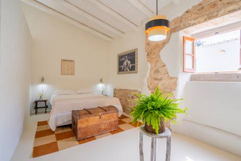 Quinta renovado com muito gosto e vista mar