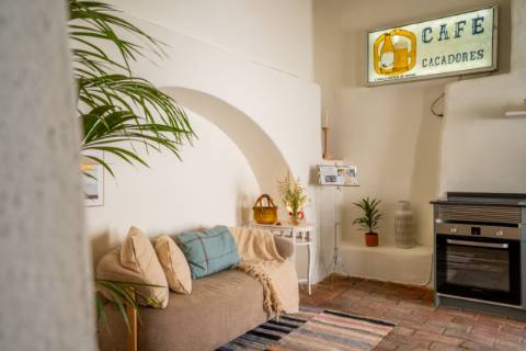 Quinta renovado com muito gosto e vista mar