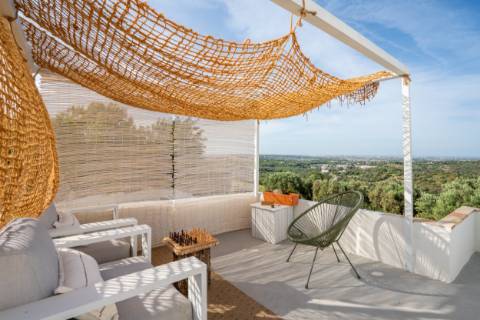 Quinta renovado com muito gosto e vista mar