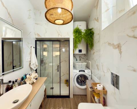CPCV ASSINADO
Casa com charme autêntico I 2 quartos I Patio I Rooftop no centro histórico de Olhão