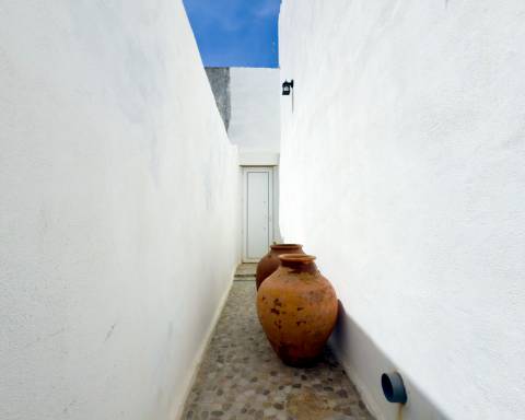 CPCV ASSINADO
Casa com charme autêntico I 2 quartos I Patio I Rooftop no centro histórico de Olhão