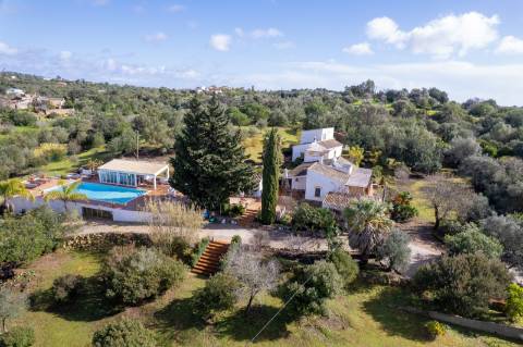 Magnifica quinta de charme com piscina situada perto de Moncarapacho