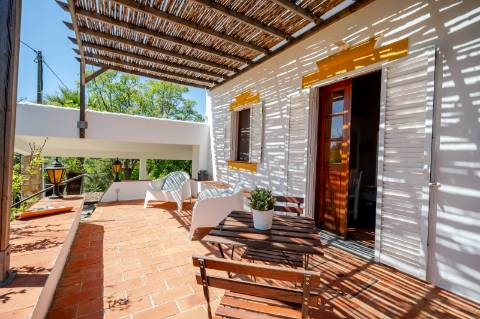 Magnifica quinta de charme com piscina situada perto de Moncarapacho