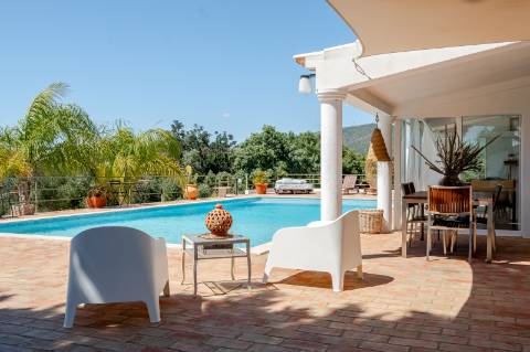 Magnifica quinta de charme com piscina situada perto de Moncarapacho