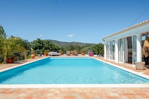 Magnifica quinta de charme com piscina situada perto de Moncarapacho