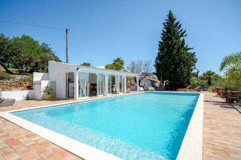 Magnifica quinta de charme com piscina situada perto de Moncarapacho