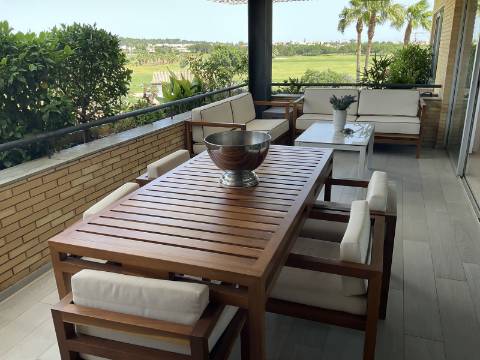 Apartamento exclusivo com vistas deslumbrantes sobre o golfe e o mar em Vilamoura