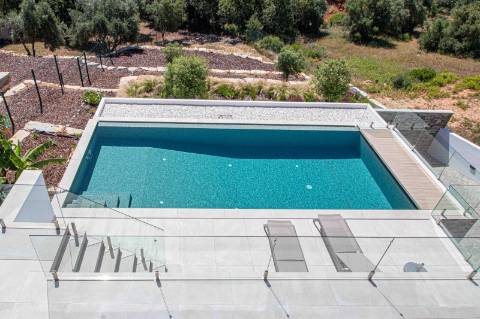 Moradia Contemporânea de Luxo com Vista Mar à Venda em Almancil