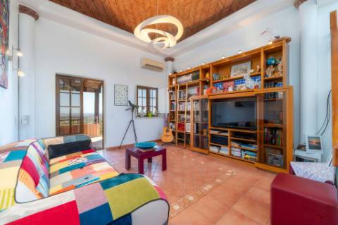 Elegante Quinta com Vista Deslumbrante sobre o Atlântico em Santa Bárbara de Nexe