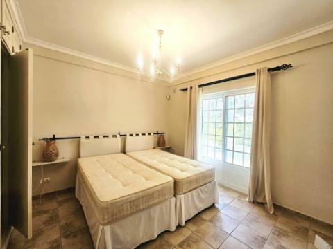 Magnífica moradia 4 quartos e piscina de qualidade superior com vista mar a poucos minutos de Moncarapacho