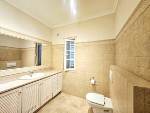 Magnífica moradia 4 quartos e piscina de qualidade superior com vista mar a poucos minutos de Moncarapacho
