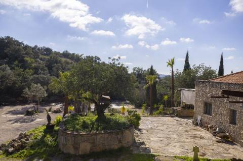 Propriedade Única em Zona Privilegiada com Vista Mar e Piscina - Loulé