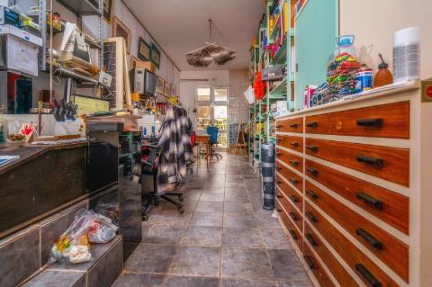 Propriedade Única em Zona Privilegiada com Vista Mar e Piscina - Loulé