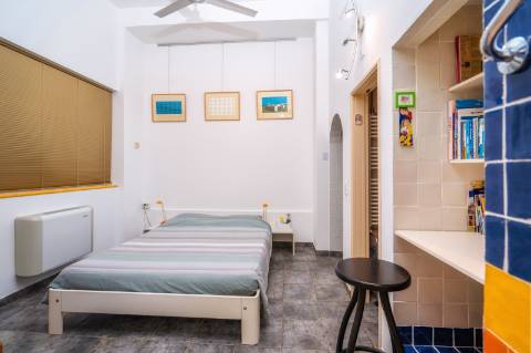 Propriedade Única em Zona Privilegiada com Vista Mar e Piscina - Loulé