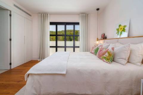 Moradia contemporânea excecional com vistas deslumbrantes sobre o mar