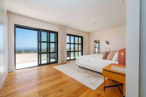 Moradia contemporânea excecional com vistas deslumbrantes sobre o mar