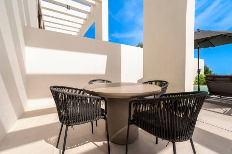 Moradia contemporânea excecional com vistas deslumbrantes sobre o mar