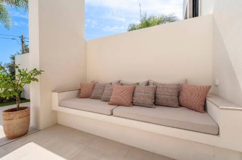 Moradia contemporânea excecional com vistas deslumbrantes sobre o mar