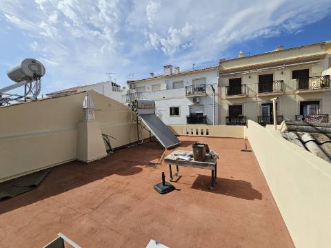 Moradia totalmente renovada no coração de Loulé