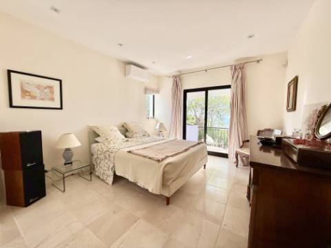 Moradia V3 com vista mar e piscina - Loulé