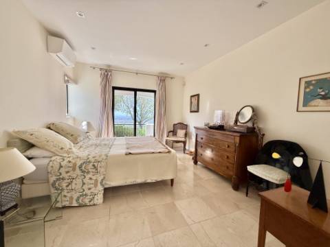 Moradia V3 com vista mar e piscina - Loulé