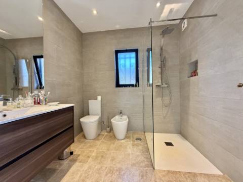 Moradia V3 com vista mar e piscina - Loulé