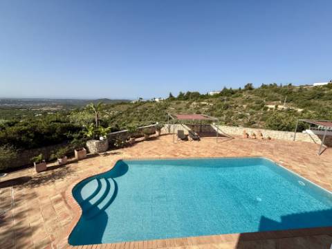 Moradia V3 com vista mar e piscina - Loulé