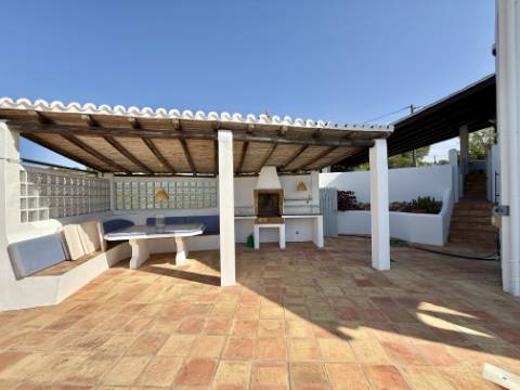 Moradia V3 com vista mar e piscina - Loulé
