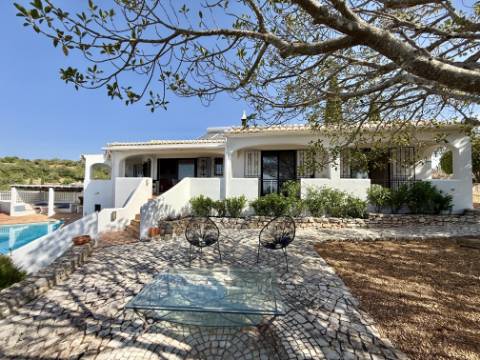 Moradia V3 com vista mar e piscina - Loulé