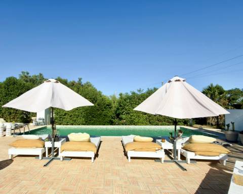 Bonita casa I 4 quartos I 130 m2 I Piscina I Pechão I Olhão