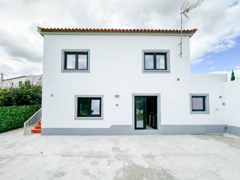 Casa de V2+2 em Almancil com jardim
