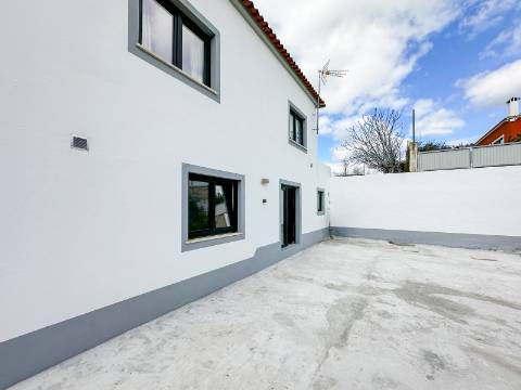 Casa de V2+2 em Almancil com jardim