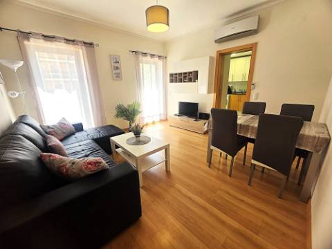 Apartamento T1 na Marina de Olhão com piscina