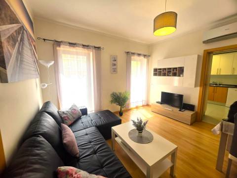 Apartamento T1 na Marina de Olhão com piscina